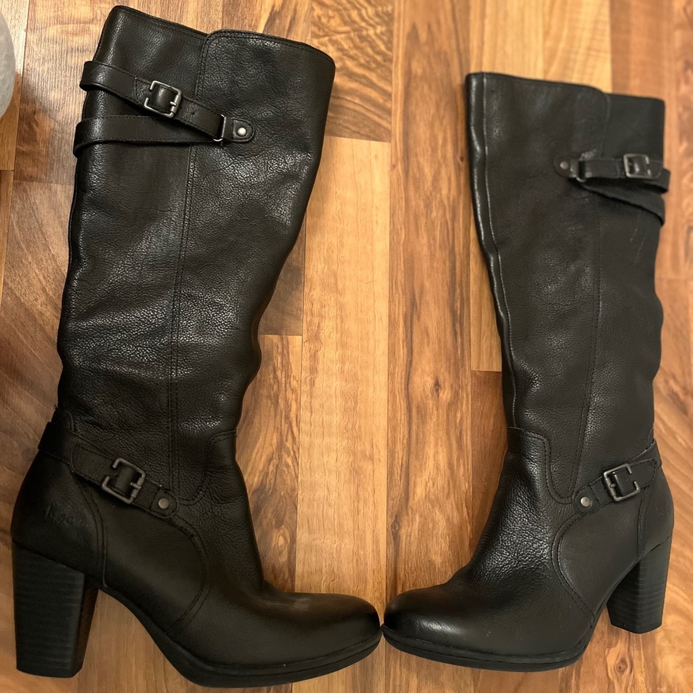 Elegant Black Buckle Heeled Boots